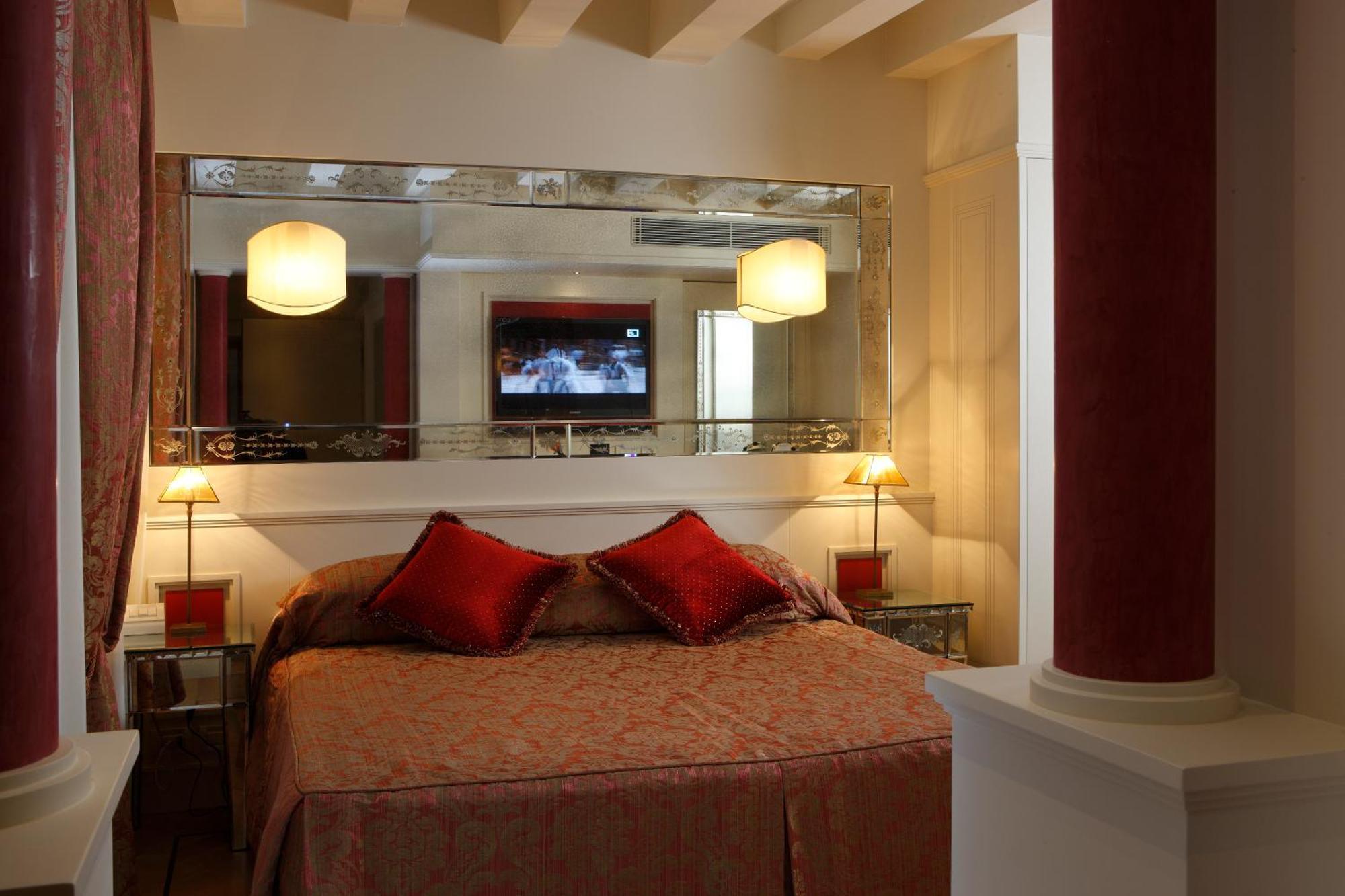 Canaletto Luxury Suites - San Marco Luxury Venedig Eksteriør billede